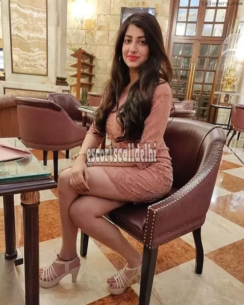 Call Girls In Sarojini Nagar & New ⎷| ((9958√O√18831) Delhi (Escort Service)